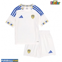 Leeds United Heimtrikotsatz Kinder 2025-26 Kurzarm (+ Kurze Hosen)